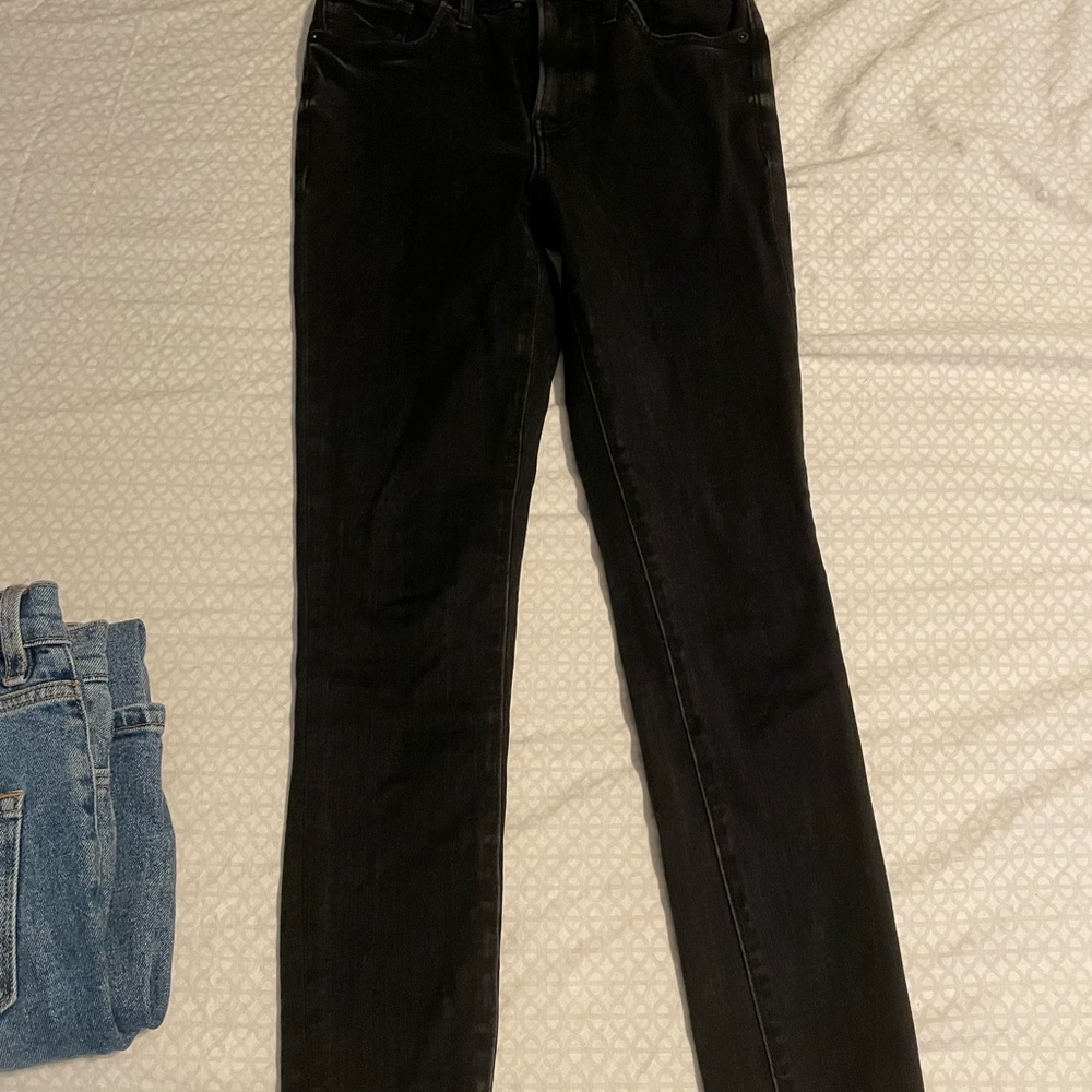 Express Black Skinny Jeans Sleek and Stylish